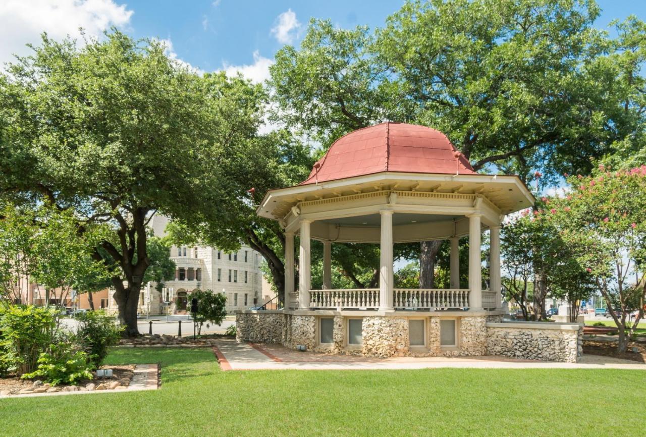 Urban Bungalow Ww C301 New Braunfels Extérieur photo