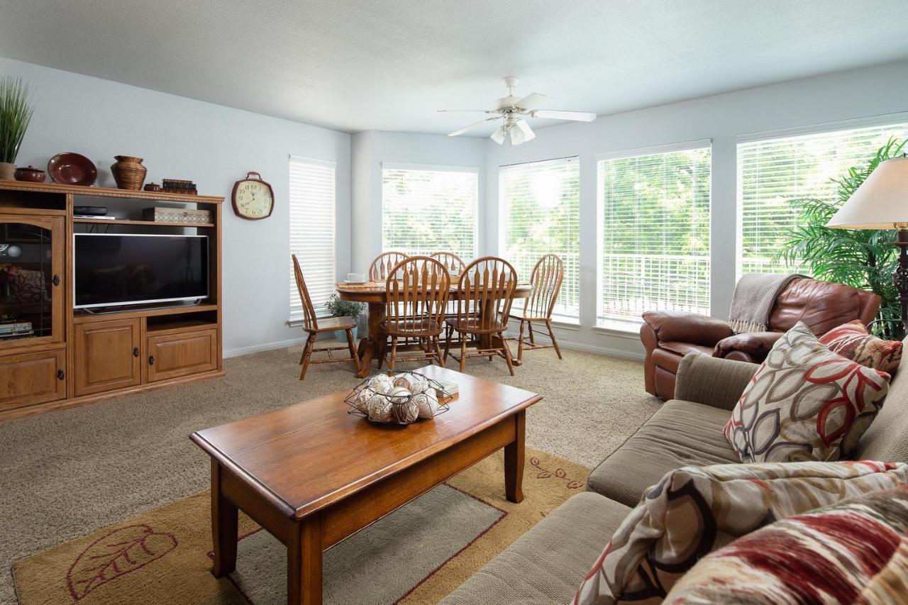 Urban Bungalow Ww C301 New Braunfels Extérieur photo